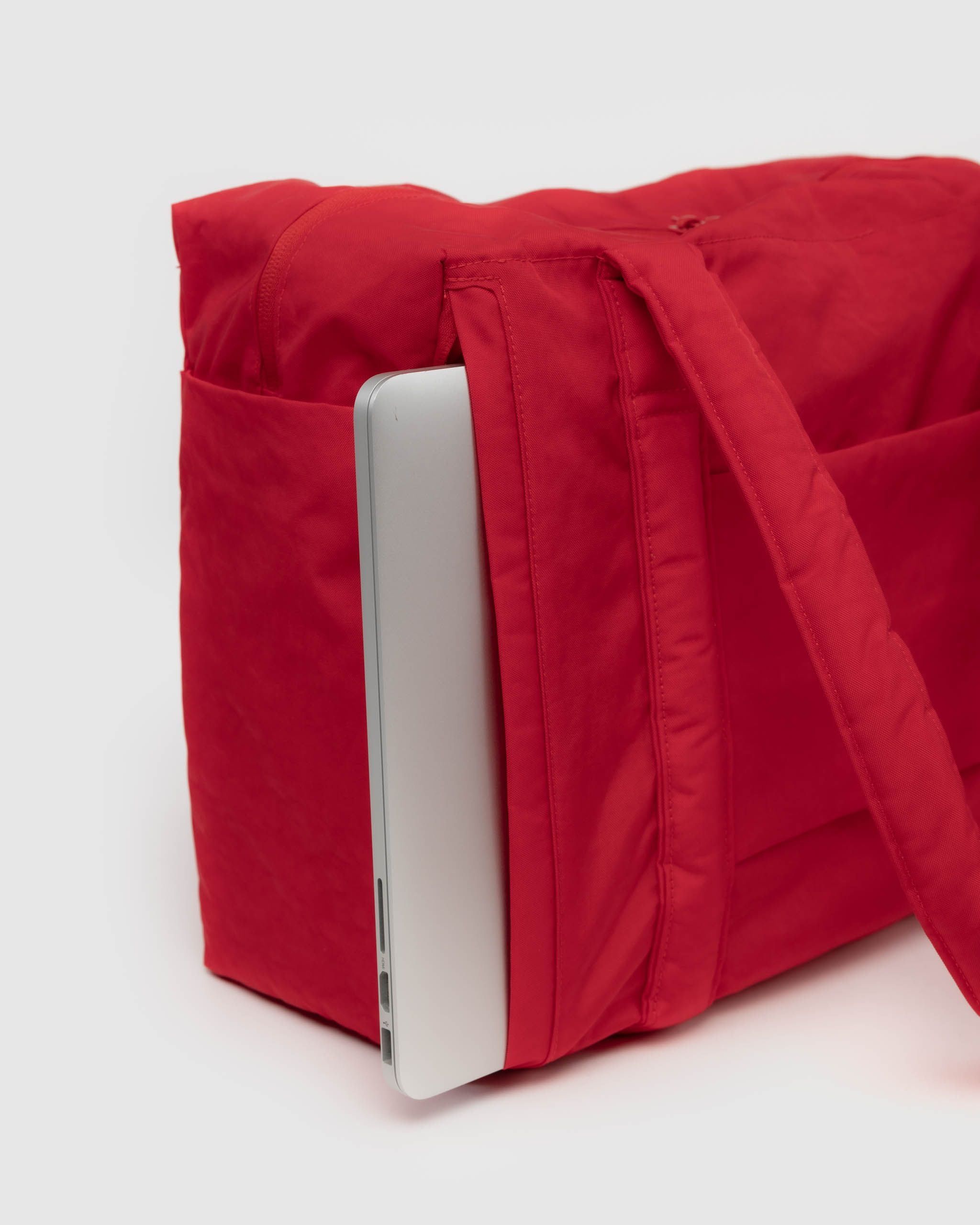 Small Cloud Carry-On – Candy Apple – Candy Apple / B